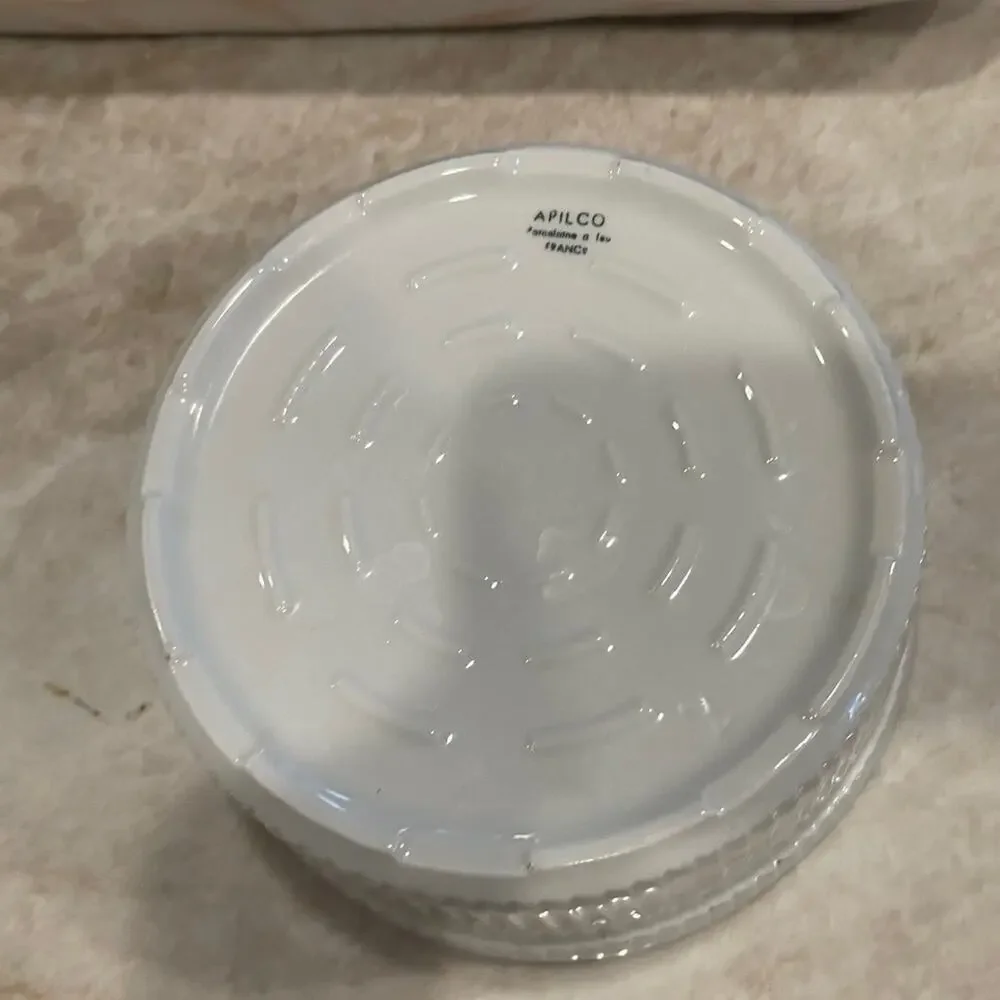 Apilco France Soufflé  baking dish 7-3/4”